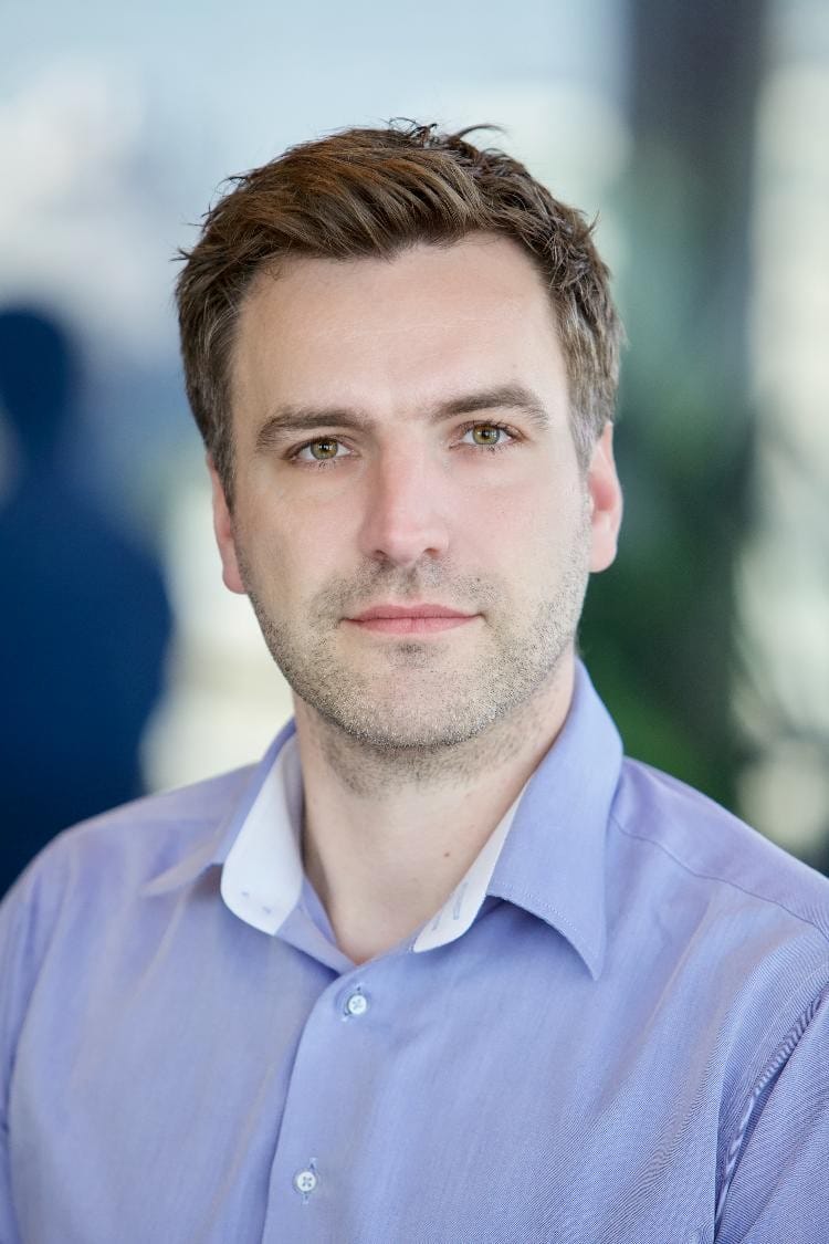 Dr. Robert Harms